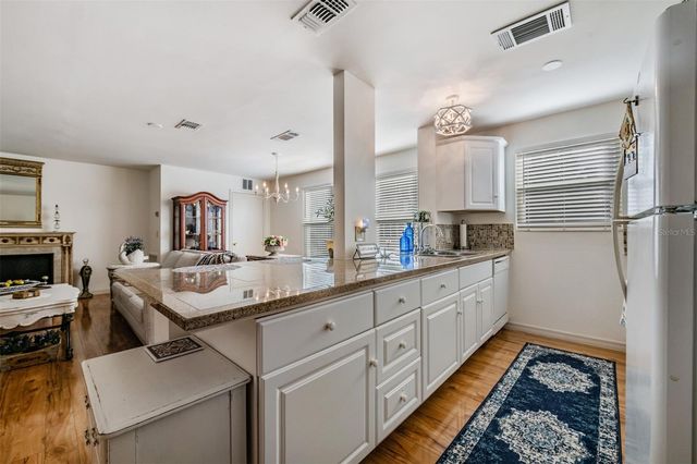 5521 80TH STREET N 205, St Petersburg, FL 33709