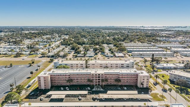 5521 80TH STREET N 205, St Petersburg, FL 33709