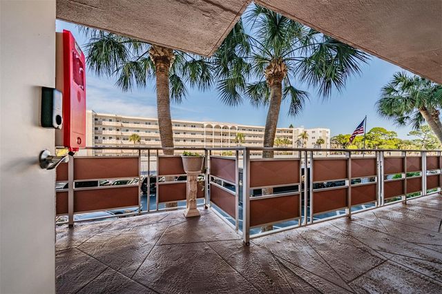 5521 80TH STREET N 205, St Petersburg, FL 33709