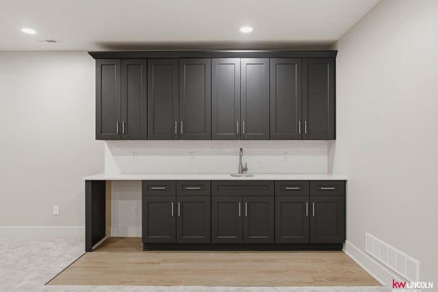 9456 S 87th St Street, Lincoln, NE 68526