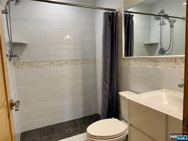 45 Parker Place, Upper Saddle River, NJ 07458