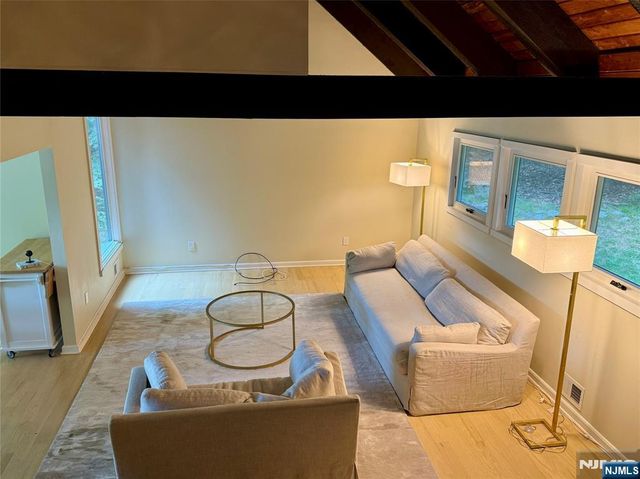 45 Parker Place, Upper Saddle River, NJ 07458