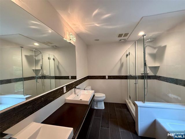45 Parker Place, Upper Saddle River, NJ 07458