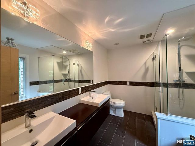 45 Parker Place, Upper Saddle River, NJ 07458