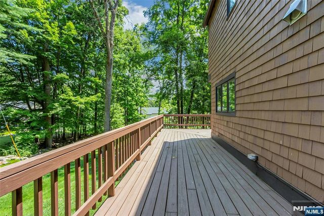 45 Parker Place, Upper Saddle River, NJ 07458