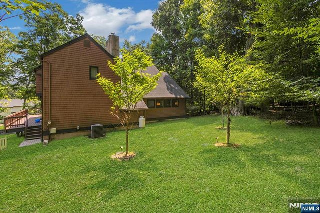 45 Parker Place, Upper Saddle River, NJ 07458