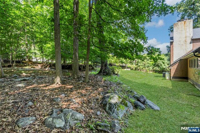 45 Parker Place, Upper Saddle River, NJ 07458