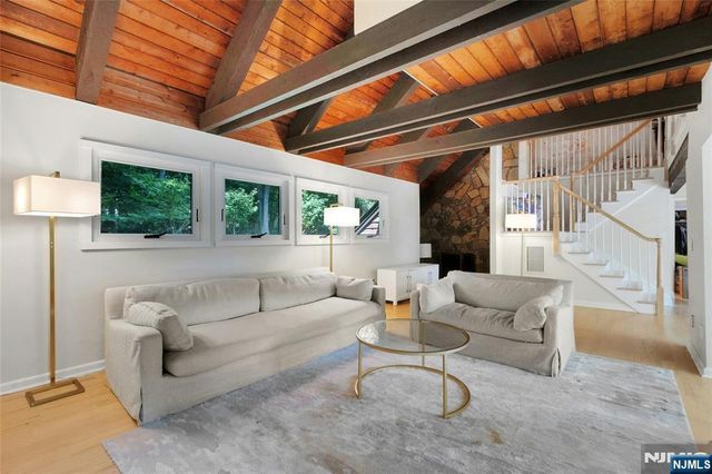 45 Parker Place, Upper Saddle River, NJ 07458