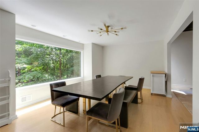 45 Parker Place, Upper Saddle River, NJ 07458