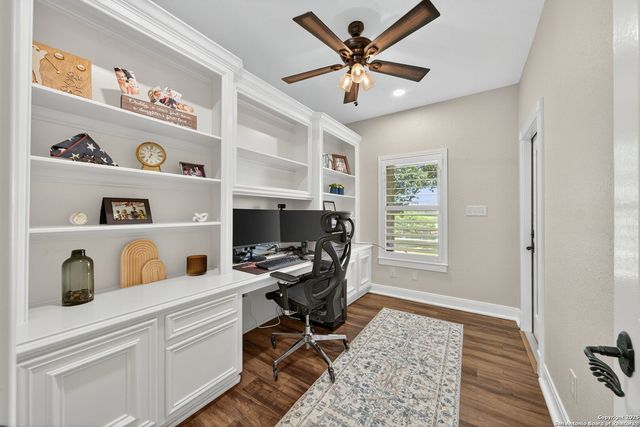 2220 FM 1343, Devine, TX 78016