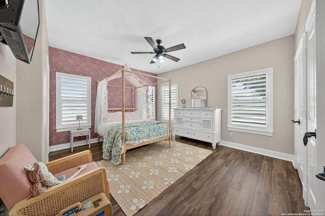 2220 FM 1343, Devine, TX 78016