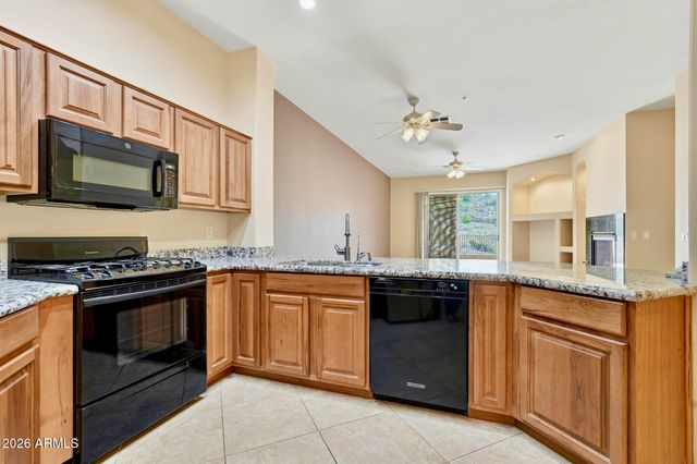 9817 N AZURE Court 6, Fountain Hills, AZ 85268