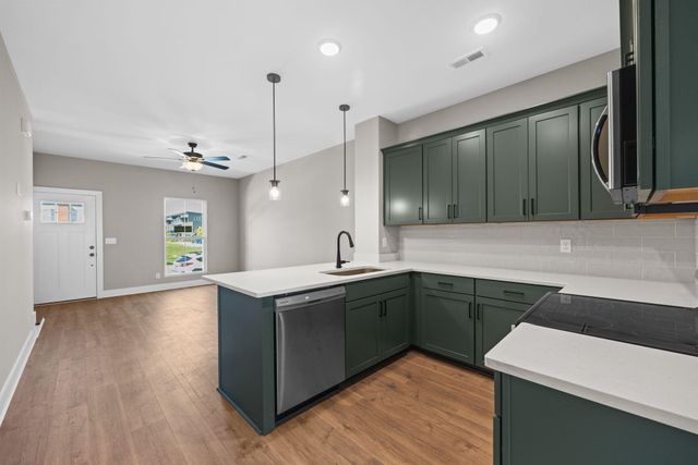 2413 E 17th Street, Chattanooga, TN 37404