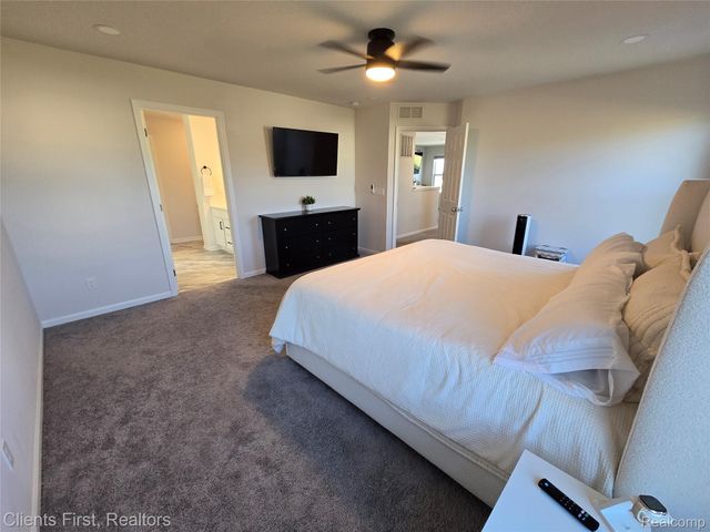 291 Quartz Way, White Lake Charter Township, MI 48386