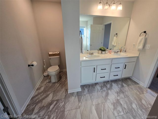 291 Quartz Way, White Lake Charter Township, MI 48386