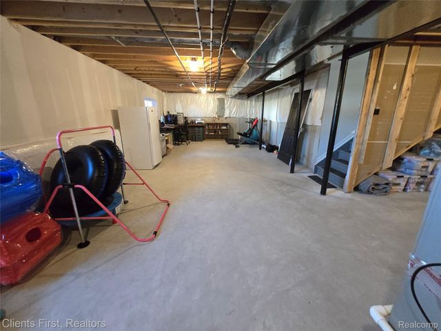 291 Quartz Way, White Lake Charter Township, MI 48386