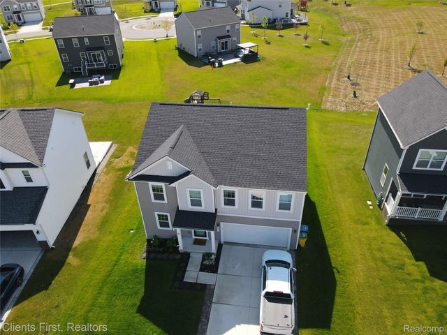 291 Quartz Way, White Lake Charter Township, MI 48386