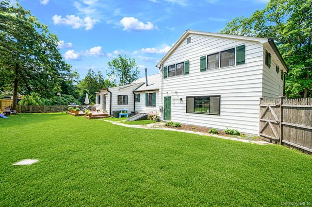 52 Albermarle Avenue, Huntington Station, NY 11746