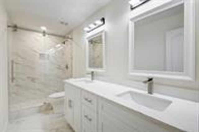 2001 Bering Drive 8J, Houston, TX 77057