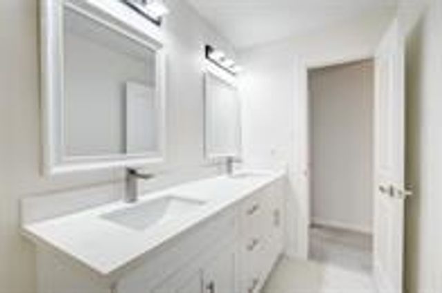 2001 Bering Drive 8J, Houston, TX 77057