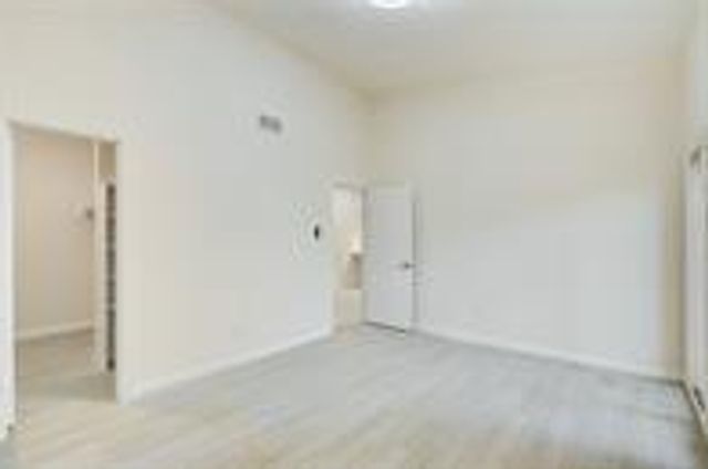 2001 Bering Drive 8J, Houston, TX 77057