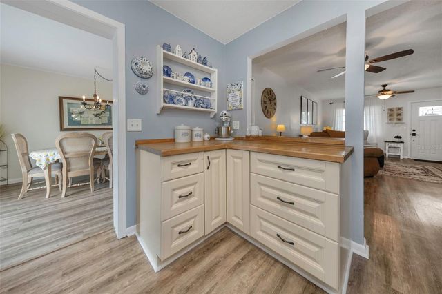 9919 TULIP STREET N, Pinellas Park, FL 33782