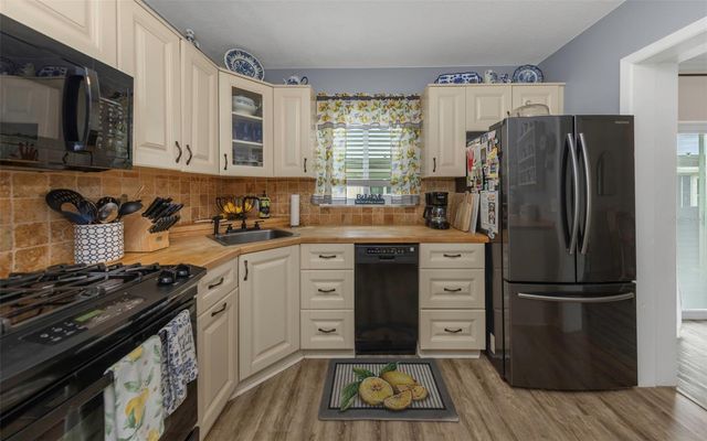 9919 TULIP STREET N, Pinellas Park, FL 33782