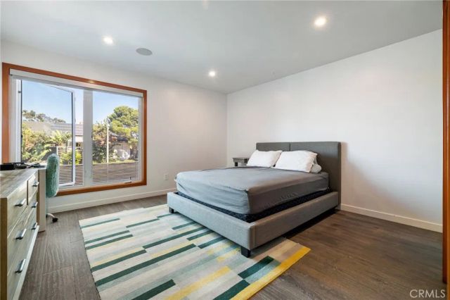4189 S Cloverdale Avenue, Los Angeles, CA 90008