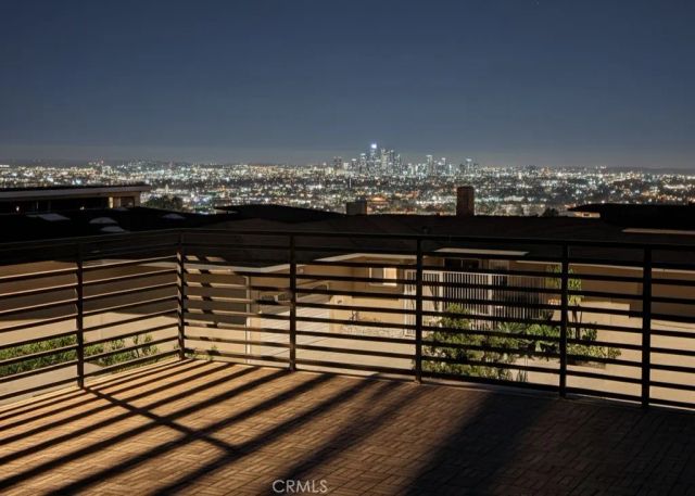 4189 S Cloverdale Avenue, Los Angeles, CA 90008
