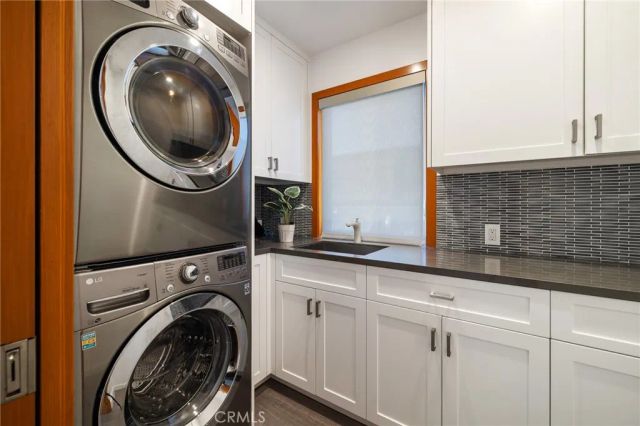 4189 S Cloverdale Avenue, Los Angeles, CA 90008