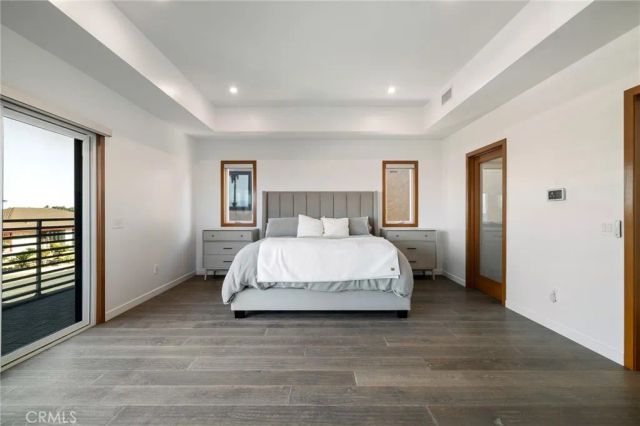 4189 S Cloverdale Avenue, Los Angeles, CA 90008