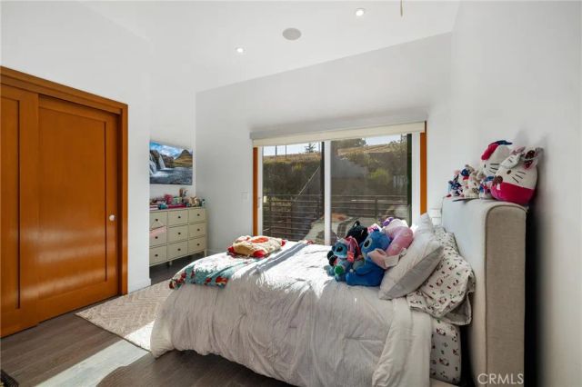 4189 S Cloverdale Avenue, Los Angeles, CA 90008