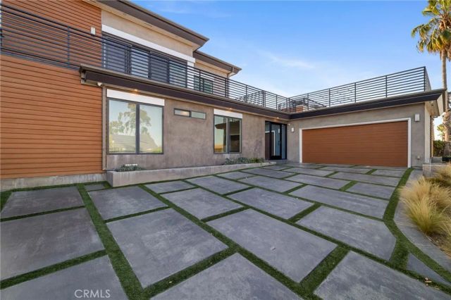 4189 S Cloverdale Avenue, Los Angeles, CA 90008