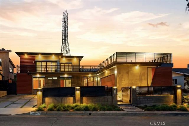 4189 S Cloverdale Avenue, Los Angeles, CA 90008