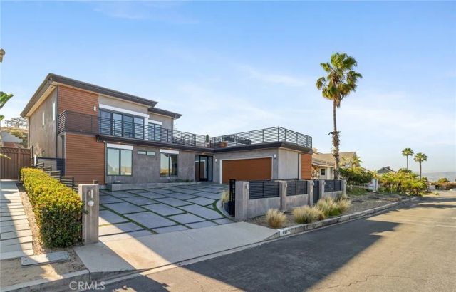 4189 S Cloverdale Avenue, Los Angeles, CA 90008