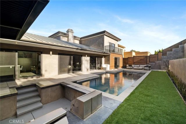 4189 S Cloverdale Avenue, Los Angeles, CA 90008