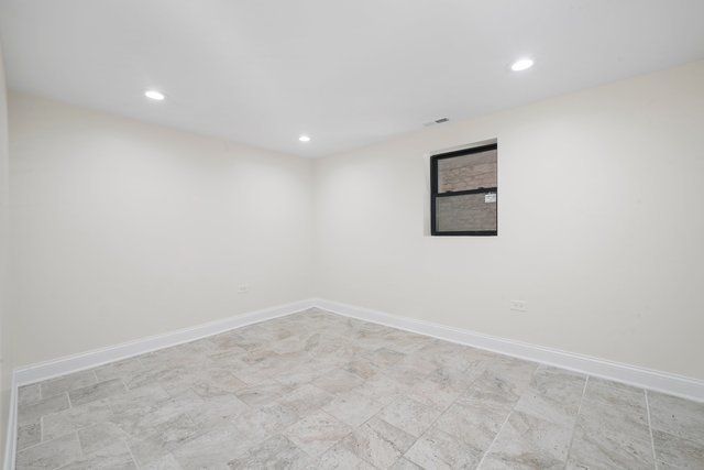 3912 W Congress Parkway, Chicago, IL 60624