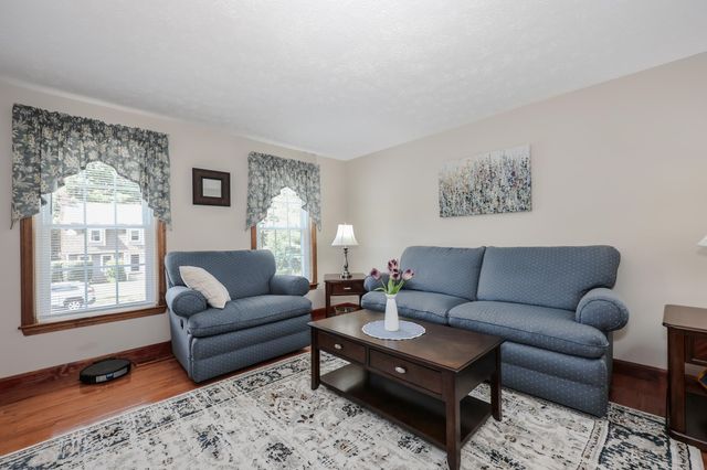 6 Grace Drive, Nashua, NH 03062