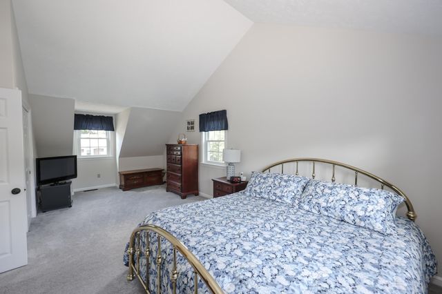 6 Grace Drive, Nashua, NH 03062
