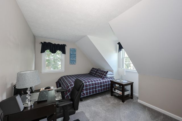 6 Grace Drive, Nashua, NH 03062