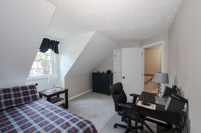 6 Grace Drive, Nashua, NH 03062