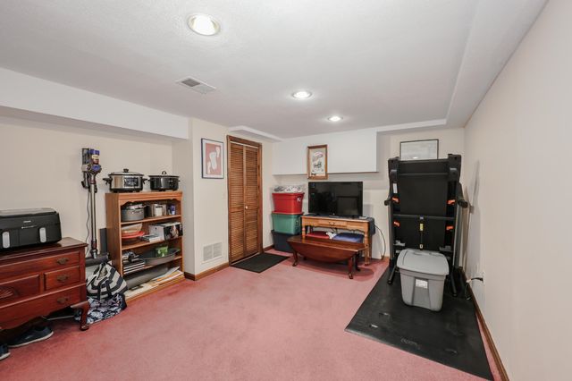 6 Grace Drive, Nashua, NH 03062