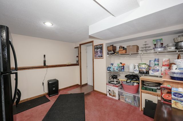 6 Grace Drive, Nashua, NH 03062