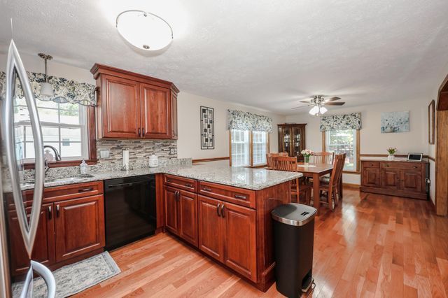 6 Grace Drive, Nashua, NH 03062