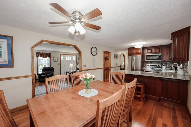 6 Grace Drive, Nashua, NH 03062