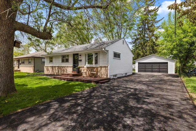 10442 W Fairmount AVENUE, Milwaukee, WI 53225