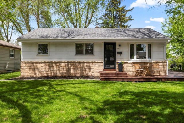 10442 W Fairmount AVENUE, Milwaukee, WI 53225