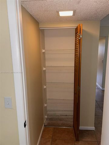 8041 Southgate Blvd H1, North Lauderdale, FL 33068