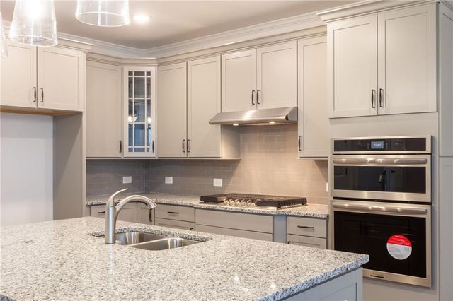 303 Bull Shoals Way, Hoschton, GA 30548