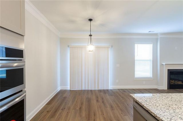 303 Bull Shoals Way, Hoschton, GA 30548